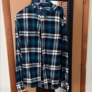 American Eagle Outfitters Teal and Black Plaid Shirt
